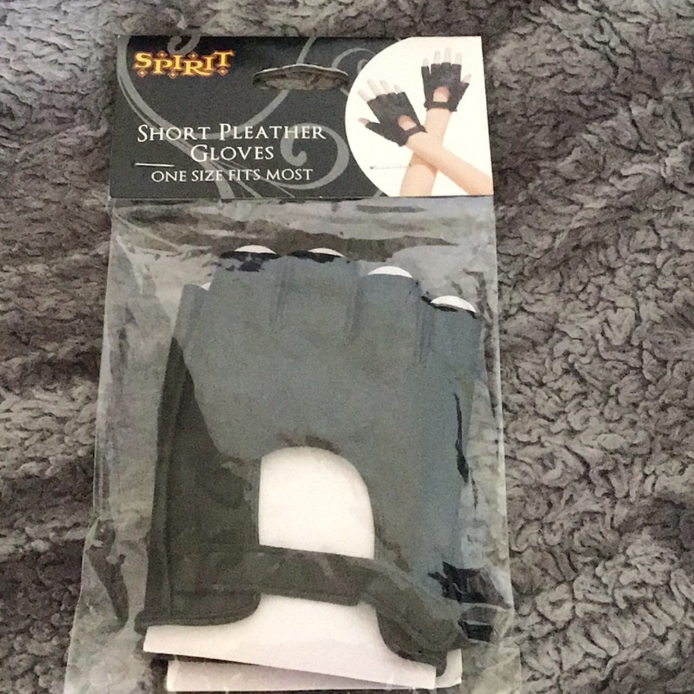 Pleather gloves